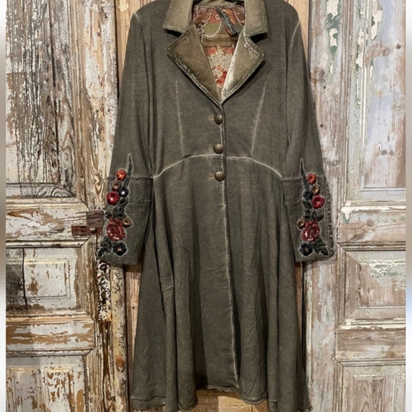 NWT Steampunk Wearable Art Metalic  Golden Embroidery Velvet Long Coat - Picture 16 of 16